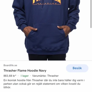 Thrasher - Kan gå ner i priset!!!!! Stor i storleken!! Har ett hål vid handen men inget man lägger märke till, och ett litet hål bak vid baksidan kanten. snöret har krånglat ihop sig lite.  fixar bilder till dom som vill se bara och höra av sig💗  annars helt okej, köpt på Plick innan och då fanns redan hålen och snöret var krånglat sig,  