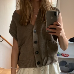 Väst från zara - Snygg oanvänd stickad väst från zara storlek S