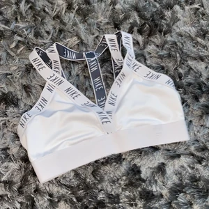 Nike sport bh - St XS/S typ aldrig använt bra skick