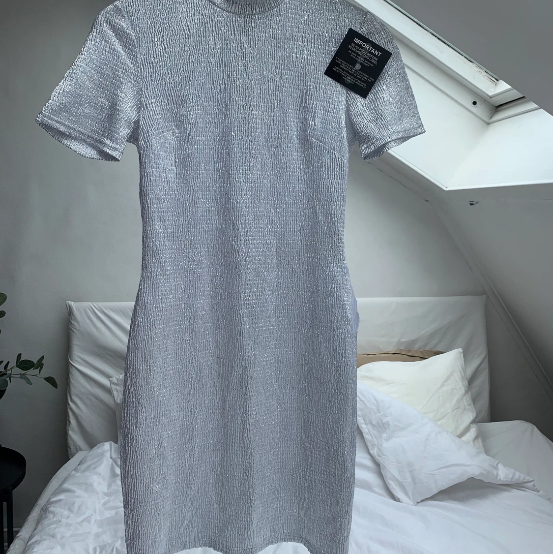 Silverklänning från Nelly - 90