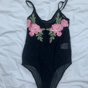 Mesh body stl M - Mesh bodysuit, aldrig använd med lapp kvar. 