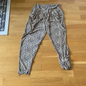 byxor - Dom är aldrig använda 