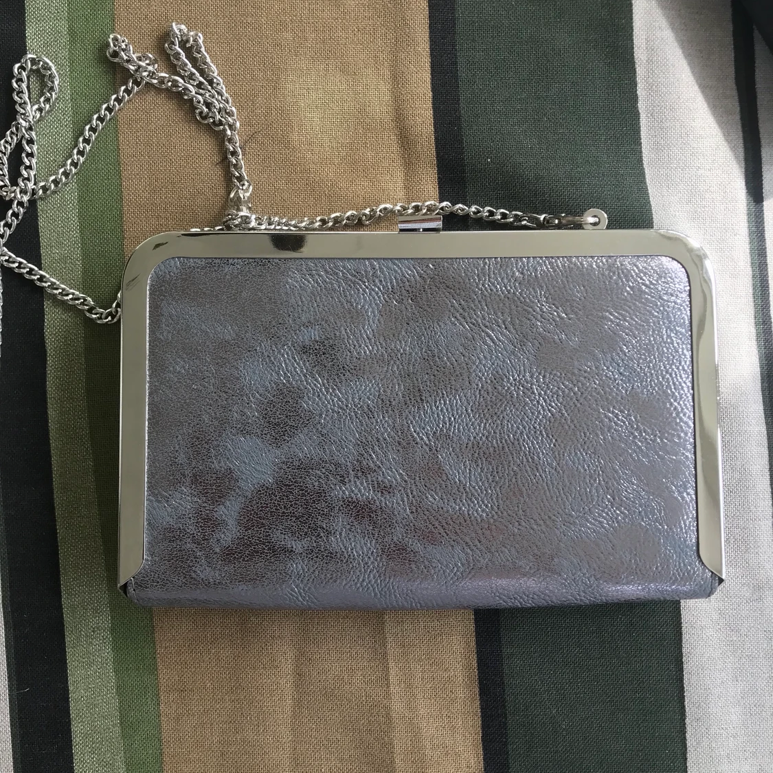 Silvrig väska  - 90
