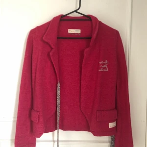 Odd Molly Kofta - Odd Molly kofta, storlek 0 (alltså som en S).  Väldigt fint skick!    Finns i Eslöv 