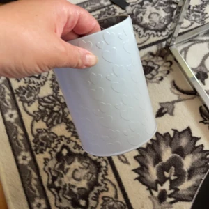 en burk det är massa hjärtan på - Den är aldrig använda 