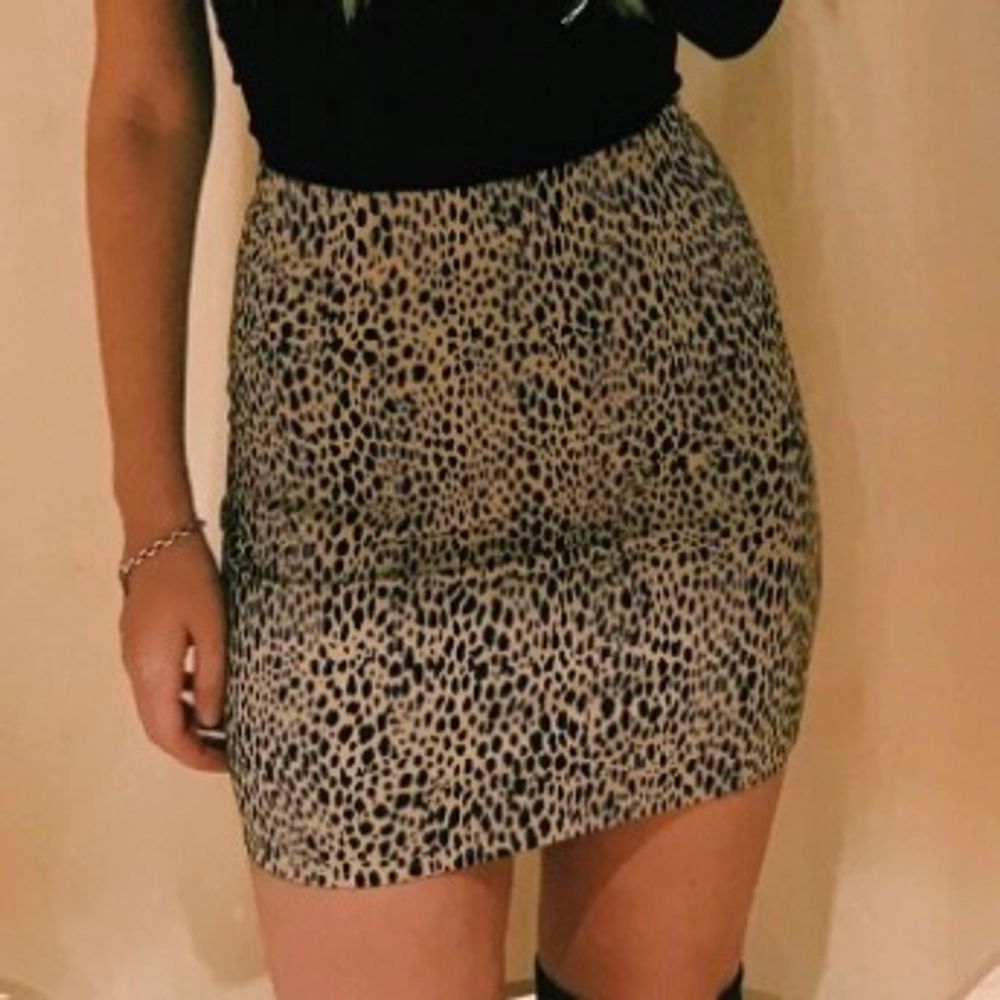 En super fin leopard kjol köpt i usa. I storlek s.. Kjolar.