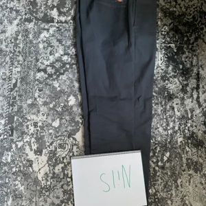 Grå dickies byxor! - Mer använda men fortfarande bra skick! 7/10