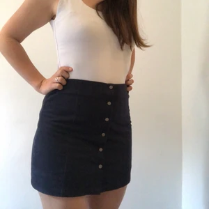 Blue suede skirt - Blue suede skirt with buttons