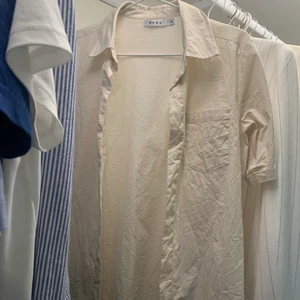 Oversized skjorta från nakd - Supernajs skjorta som passar perfekt nu till sommaren🌸⚡️💞80 kr+frakt