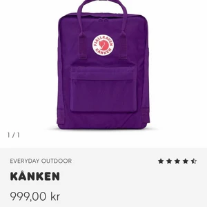 Helt oanvänd Fjällräven Kånken väska  - Säljer min helt oanvända fjällräven kånken väska med lappen kvar på, i sin plastförpackning då den inte kommit till användning av mig. Den är i färgen 580 Purple. 
