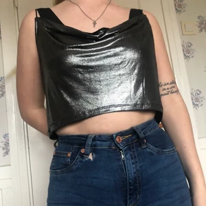 Spagetti stap tank top - Hm spagetti strap linne.  Ej använd. 