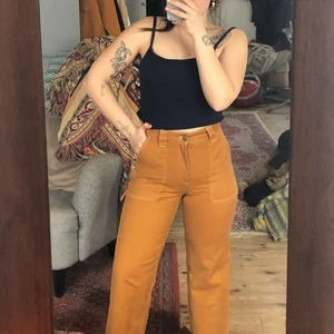 Monki byxor - Byxor från monki strl 26 bra skick! Spartsamt använda