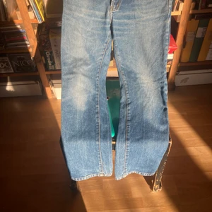 Icepeak jeans blå - Jag är 170cm de är lite för långa du kan definitivt ha dem om du är 180cm , övrigt skit snygga 