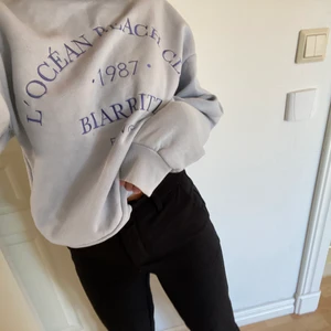 Sweatshirt Ginatricot - En mysig sweatshirt ifrån gintricot i storleken xxs/xs❣️