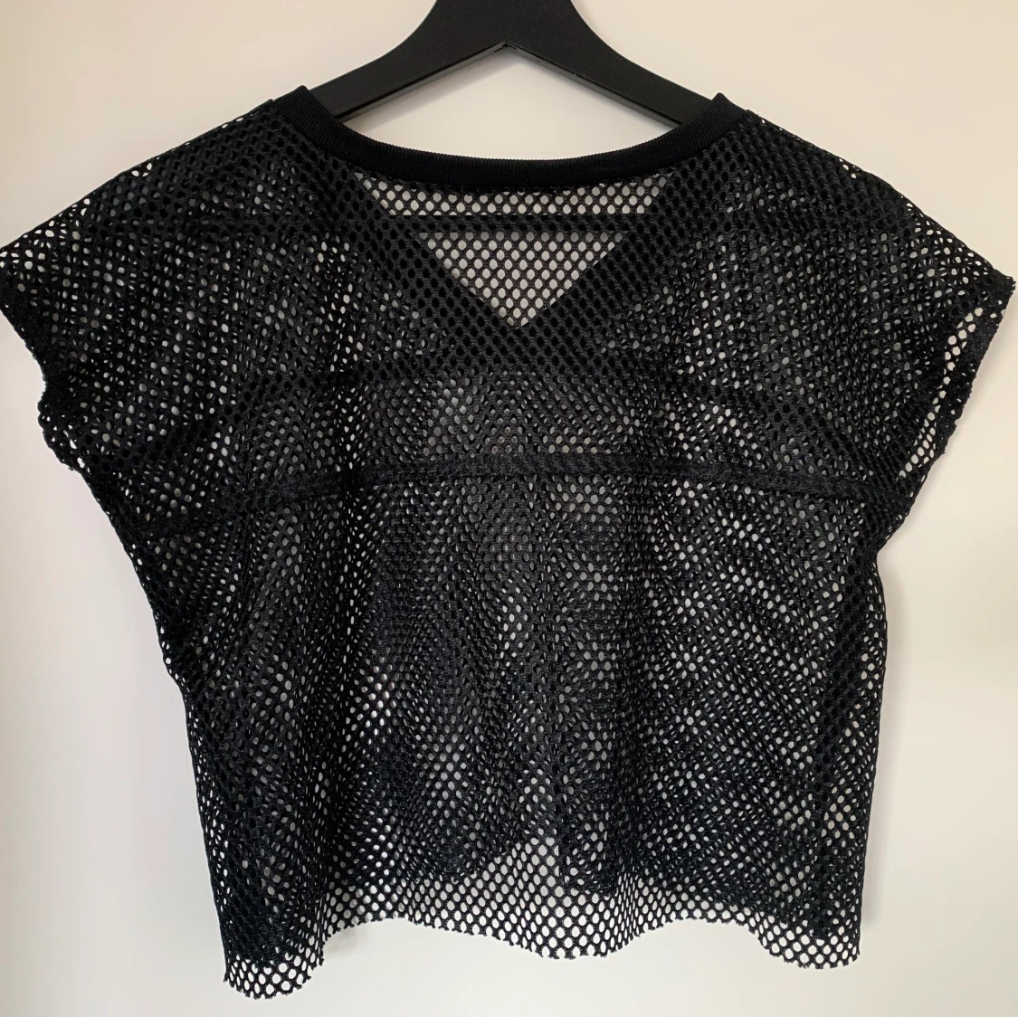 Svart croptop - 90