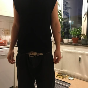 Stickad vest - Stickad dobber vest, fick i julklapp men inte min stil aldrig använd. Stl medium 