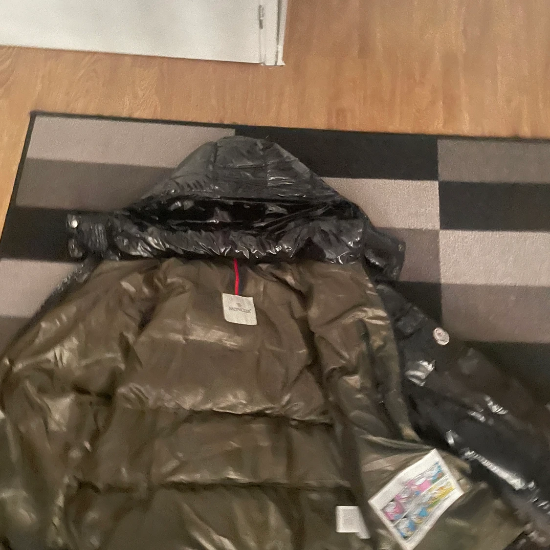 Moncler jacka, glänsande tyg - 90