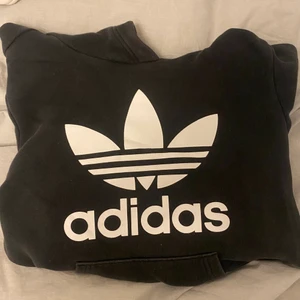 Adidas hoodie - Storlek xs. Väldigt bra skick.