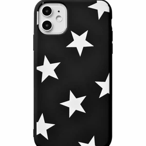 Blandat - Bild 1: ett mobilskal iPhone 11 pris: 30 kr+ frakt.‼️såld‼️                        Bild 2: 4 stycken pärl armband pris: 20kr + frakt.‼️såld‼️                     Bild 3: ett super fint diadem med stenar pris: 20kr + frakt ‼️såld‼️