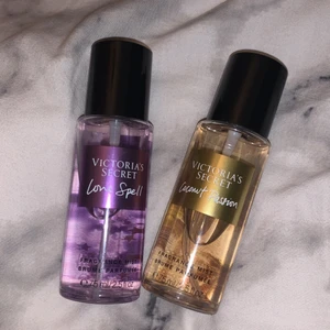 Victoria’s Secret parfym - Säljer dessa två parfymer för att jag aldrig får användning av dom och inte har använt dom heller för att jag många andra! Dom är i lukterna ”Love Spell” & ”Coconut Passion” (liten flaska 75ml)