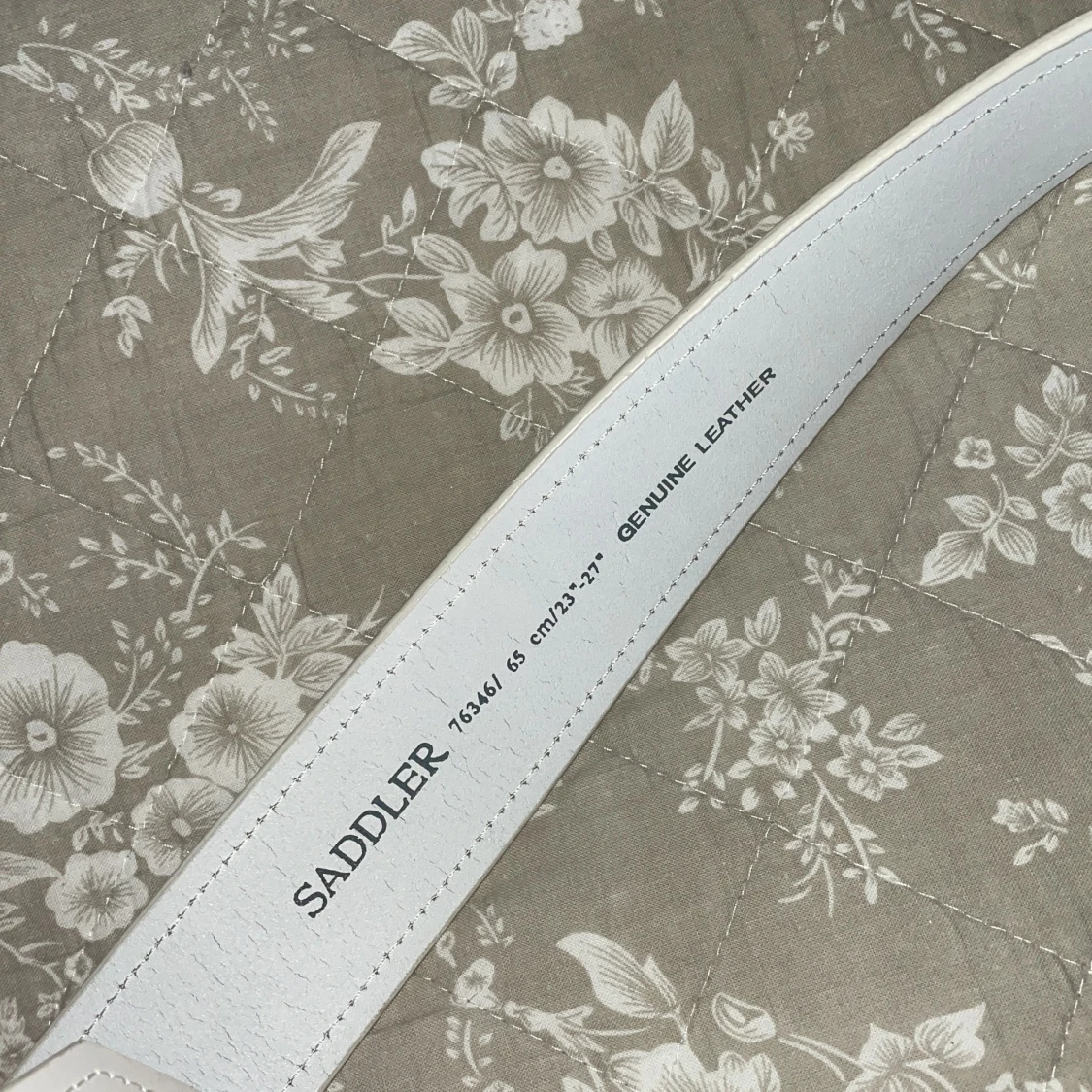 Vitt skärp (märket är saddler) - 91