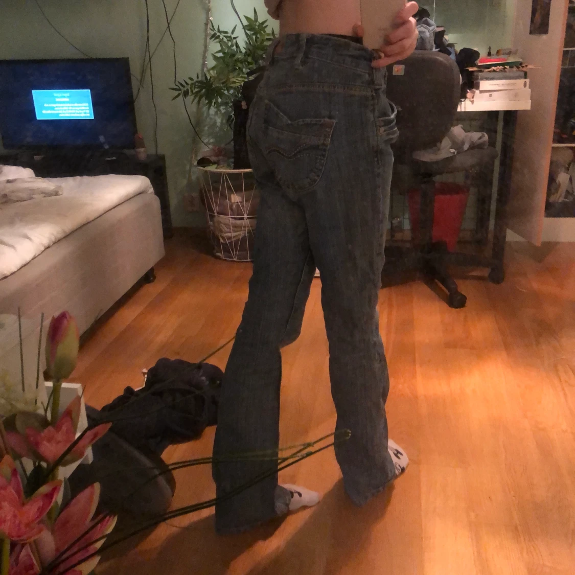 lågmidjade bootcut jeans  - 90