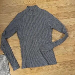 Tröja  - Tröja från Gina tricot strl S