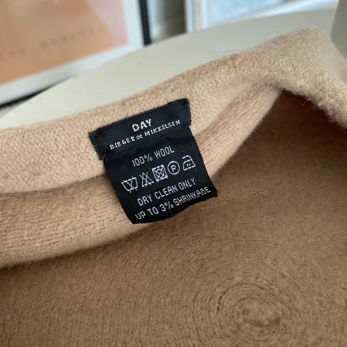 Baskers i beige och svart - 91