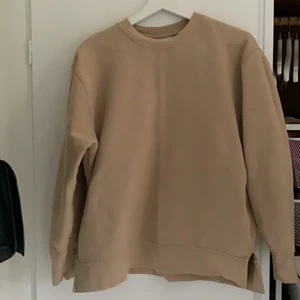Beige tröja från topshop  - Använd 1 gång
