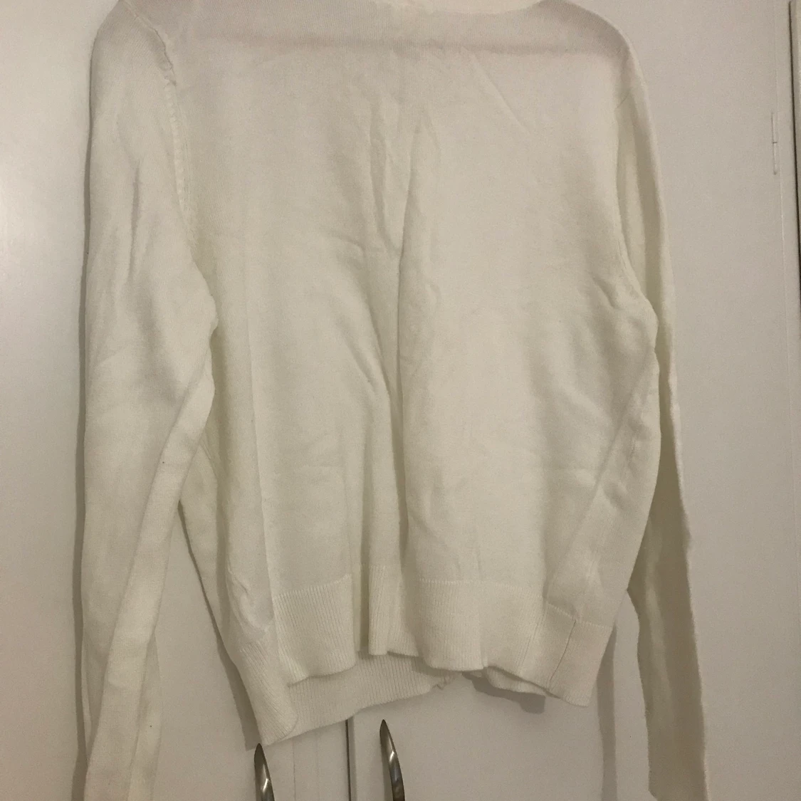 White cardigan sixe L - 90