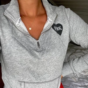Tröja från Pink 🤍🖤 - En jätte snygg & skön tröja från Pink 🤍