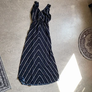 lång klänning  - klänning 