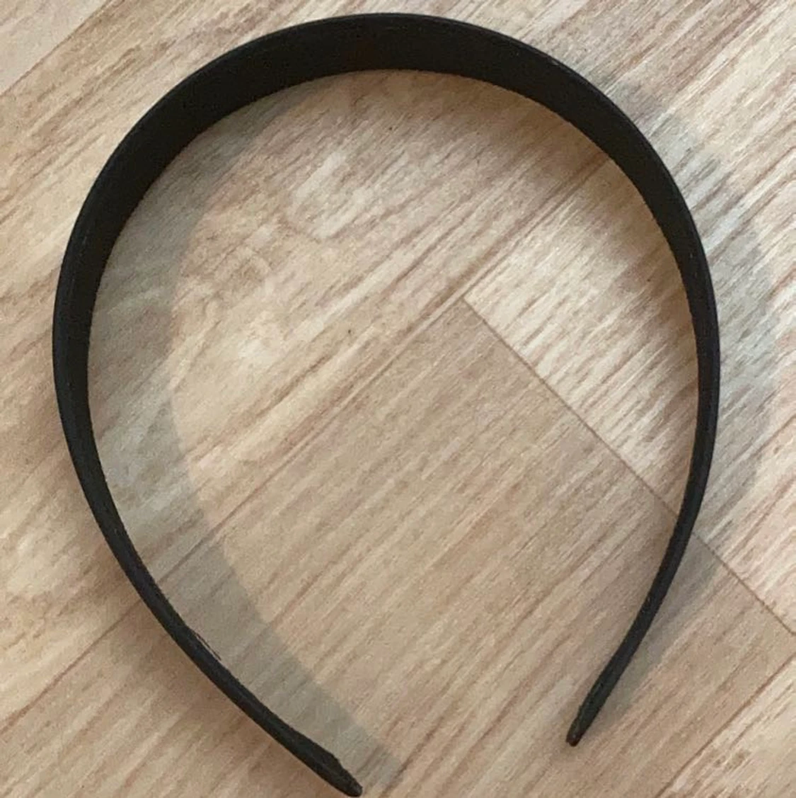 Säljer det här hårbandet som jag beställt från shein för jag har inte använt det nånting - 91