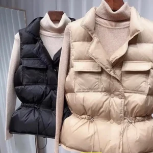 Väst svart  - Säljer denna då den inte passar mig. Inte använd, lapp finns kvar. Buda eller skriv vid intresse 💞 den svarta västen