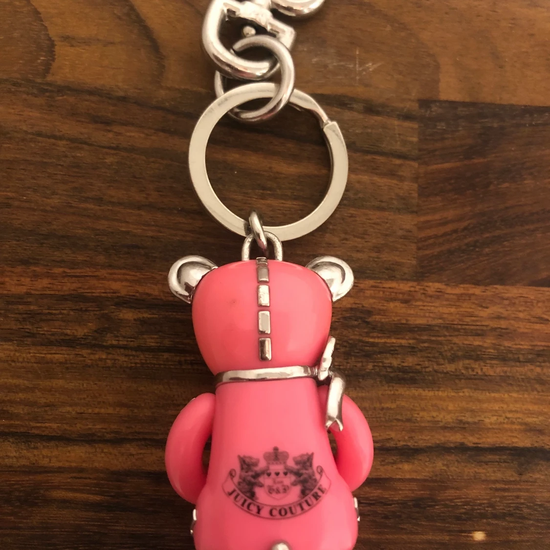 JuicyCouture Rosa Björn Nyckelring  - 90