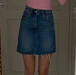 Jeanskjol - Köparen står för frakt 