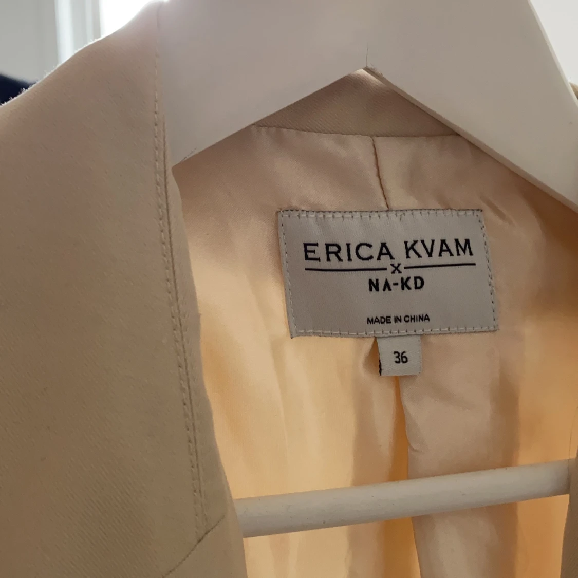 Kavaj från NA-KD  - 91