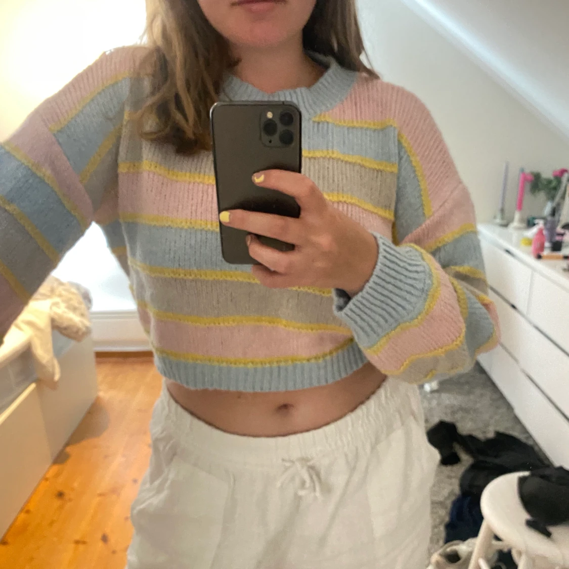 Randig stickad tröja