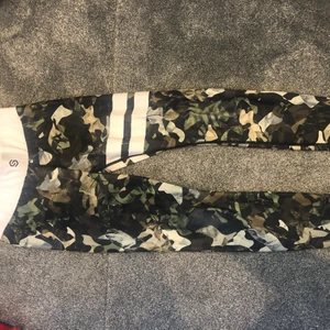 Stronger tights - Träningstights från stronger!🍃  Storlek S