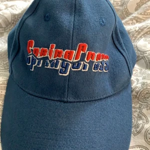 Keps - Köpt här på plick men passade inte mig! Den är justerbar