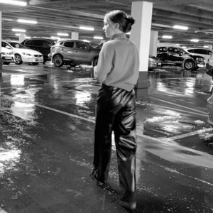 Skinnbyxor - Snygga svarta skinnbyxor, storlek s ish💗