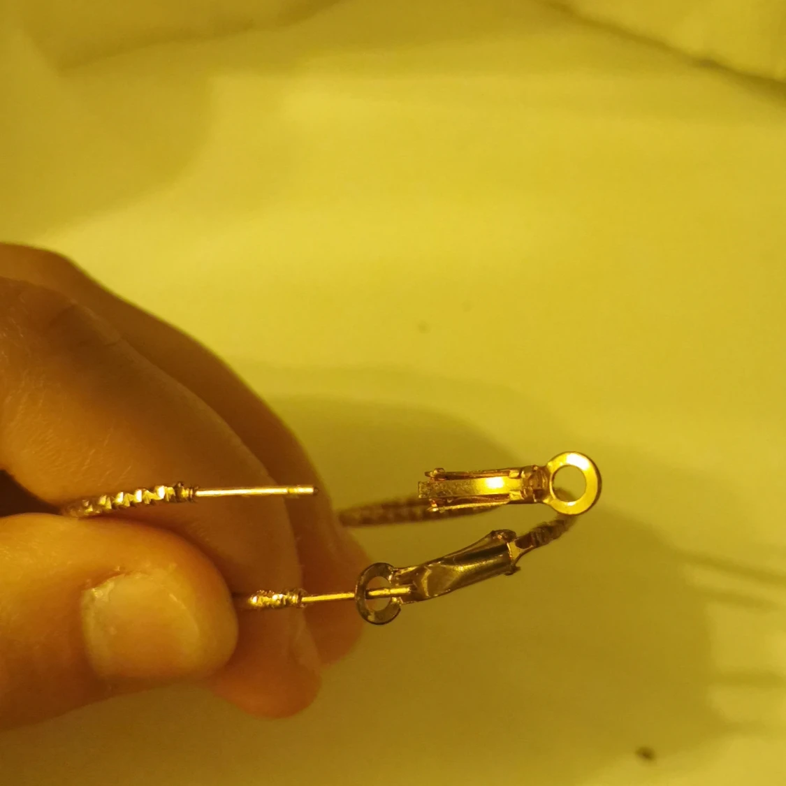 Örhängen som aldrig har blivit använda  - 91