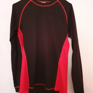 Underställ lager 1 - Underställ lager 1 från Newbody. Inte använd så mycket, men lite sliten mellan t.ex. innerlåren. Fortfarande fullt fungerande