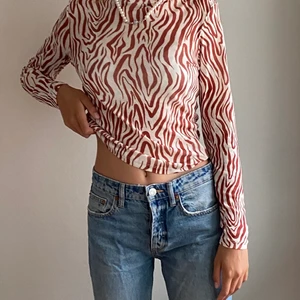 Mesh tröja - As cool mest tröja från bikbok aldrig använd:) frakten ingår ej i priset