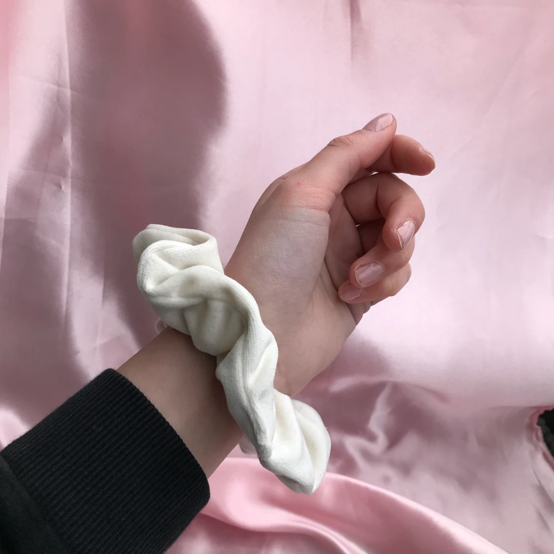 Scrunchie Cream  - 90