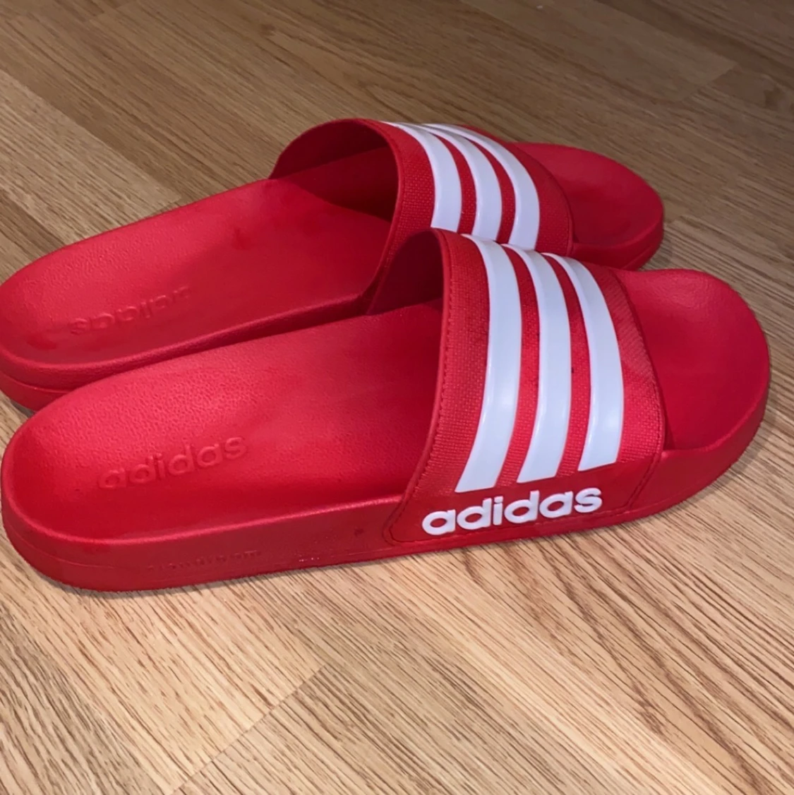 Adidas tofflor 