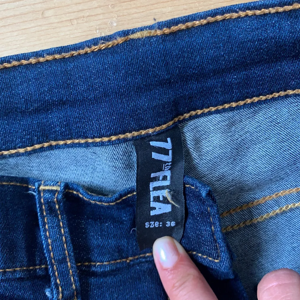 Fina bootcut jeans från 77th flea. Jeans & Byxor.