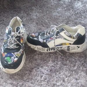 Skor i nyskick! - Använts bara 1 gång då jag köpte fel storlek:(