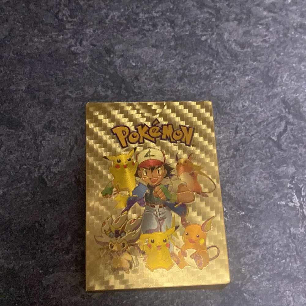 50 Pokemon Guld kort . Accessoarer.