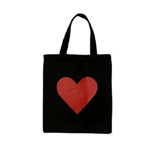 asgullig hjärt totebag - säljer denna asgulliga hjärt tygväskan som jag säljer pga att jag inte anänder den. den är i nyskick och har aldrig använts. om du har fragor så är det bara att kontakta mig.